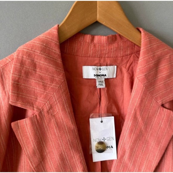 Striped, Single Breasted Blazer- Size PXXL - Picture 4 of 7